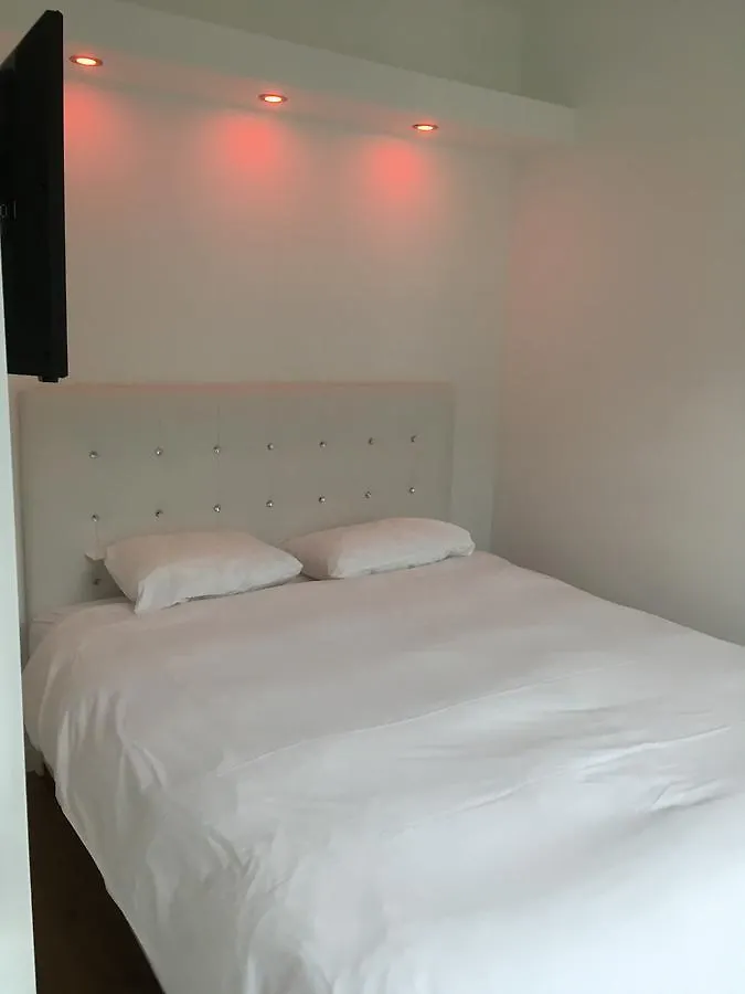Residence De Luxe Tout Confort contacts